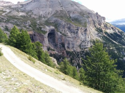The view on the collapsed gallery from the east side track to Jafferau
